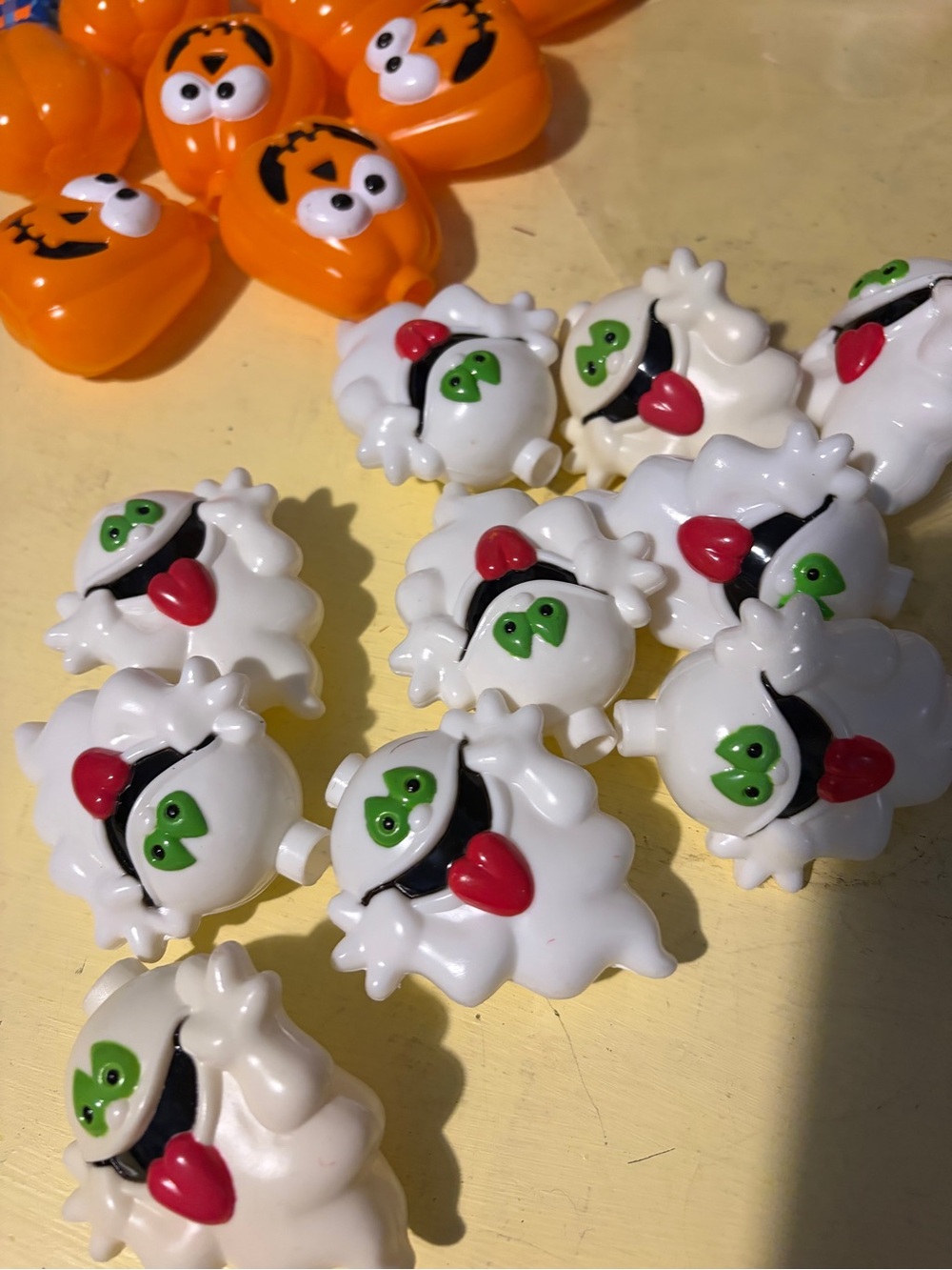 White Ghost Holiday String Light Covers - Pack of Decorative Faces